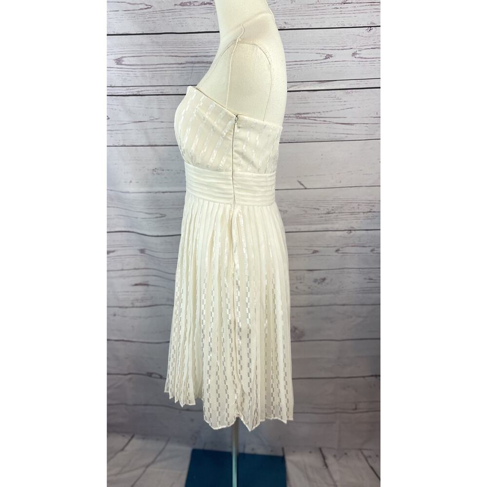 White House Black Market Ivory Strapless Formal Dress Size 2 - Picture 3 of 6